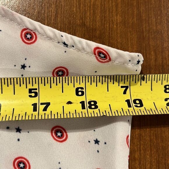 Marvel women’s Caption America sleeveless blouse size Large. - Picture 7 of 7